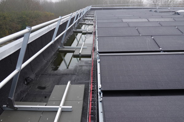 sluitend dossier en het D228 hekwerk